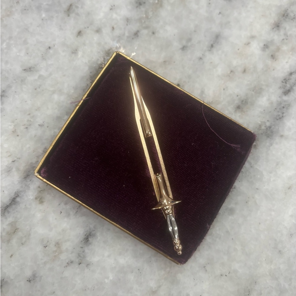 (SOLD)Elegant Gold Tie Clip